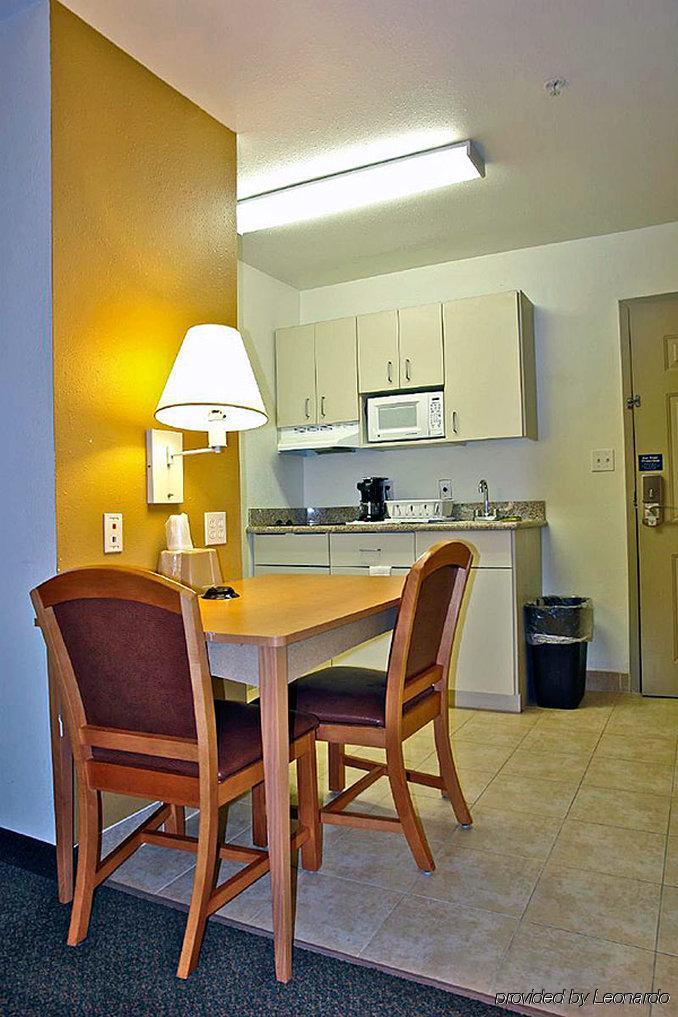 Oyo Townhouse Beaumont Medical Center Area Otel Oda fotoğraf