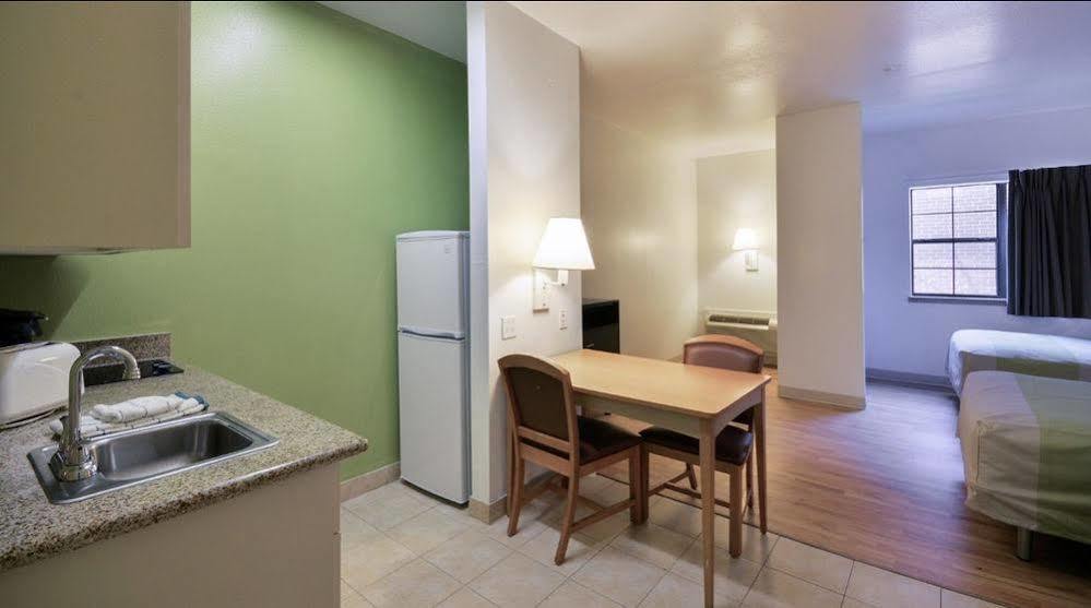 Oyo Townhouse Beaumont Medical Center Area Otel Dış mekan fotoğraf
